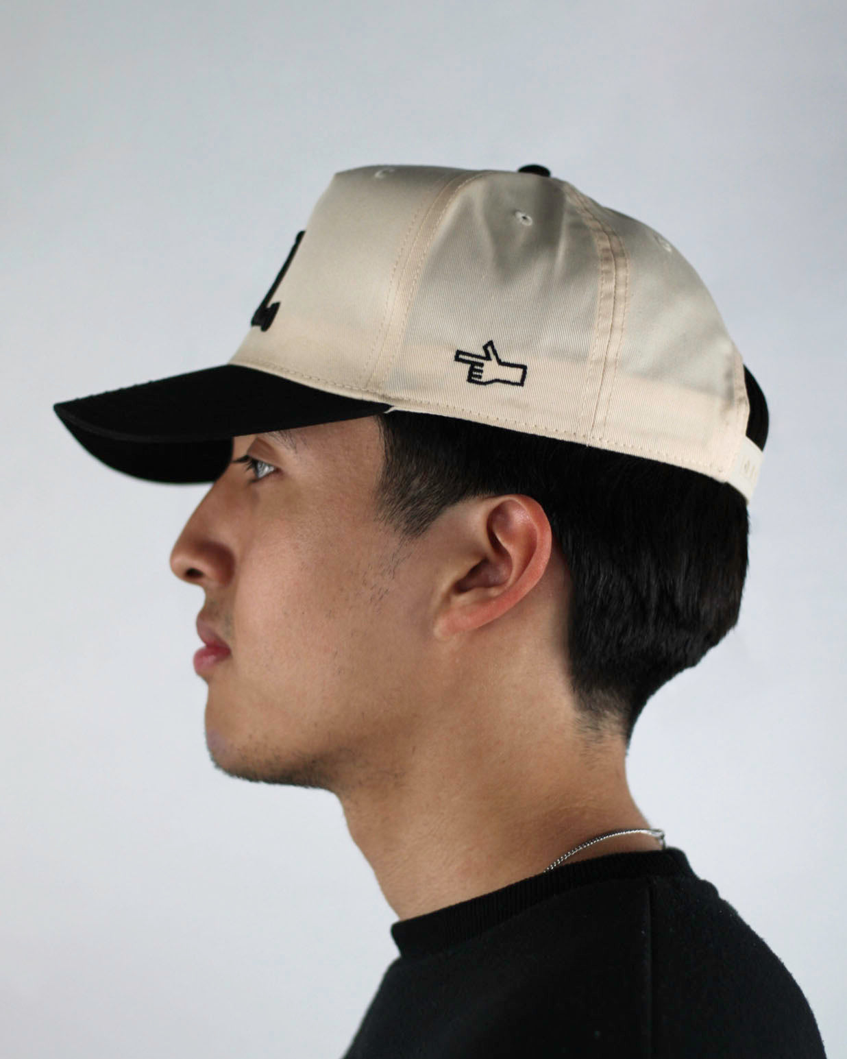 CLASSIC HL SNAPBACK HAT - BLACK & CRÉME